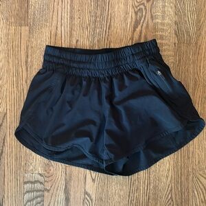 Lululemon tracker short size 6